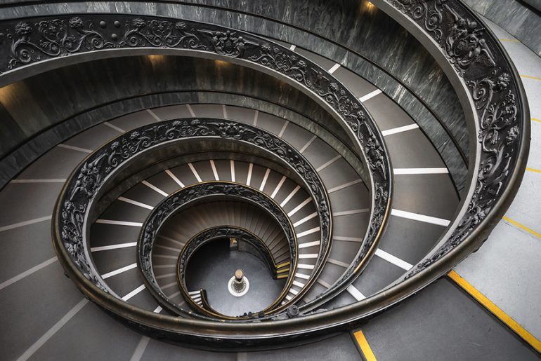 Exploring the Roman Architecture in the Vatican Museums 在梵蒂冈博物馆探索罗马建筑
