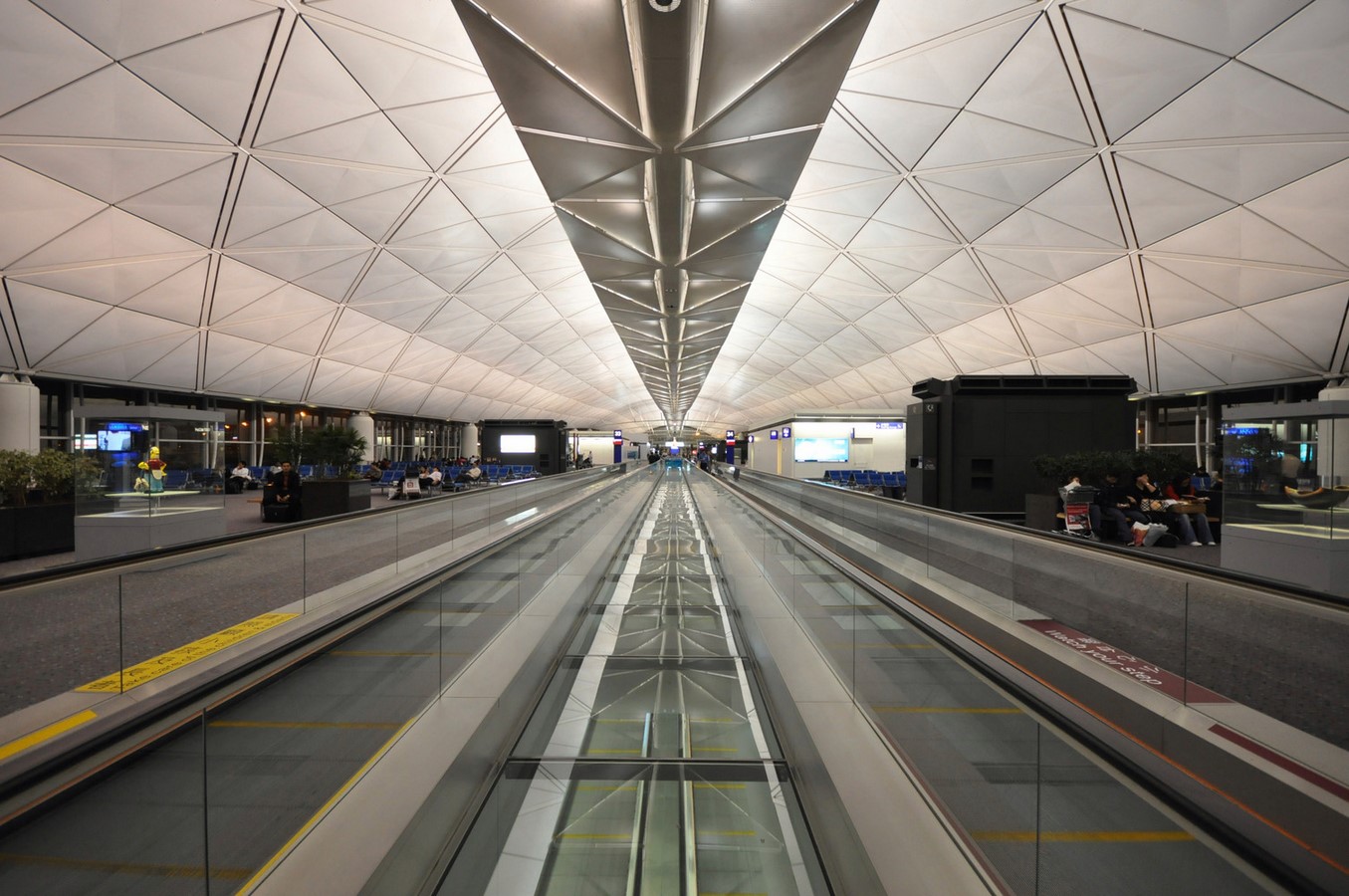 香港国际机场-福斯特建筑事务所设计的最具现代感的建筑作品-图3
