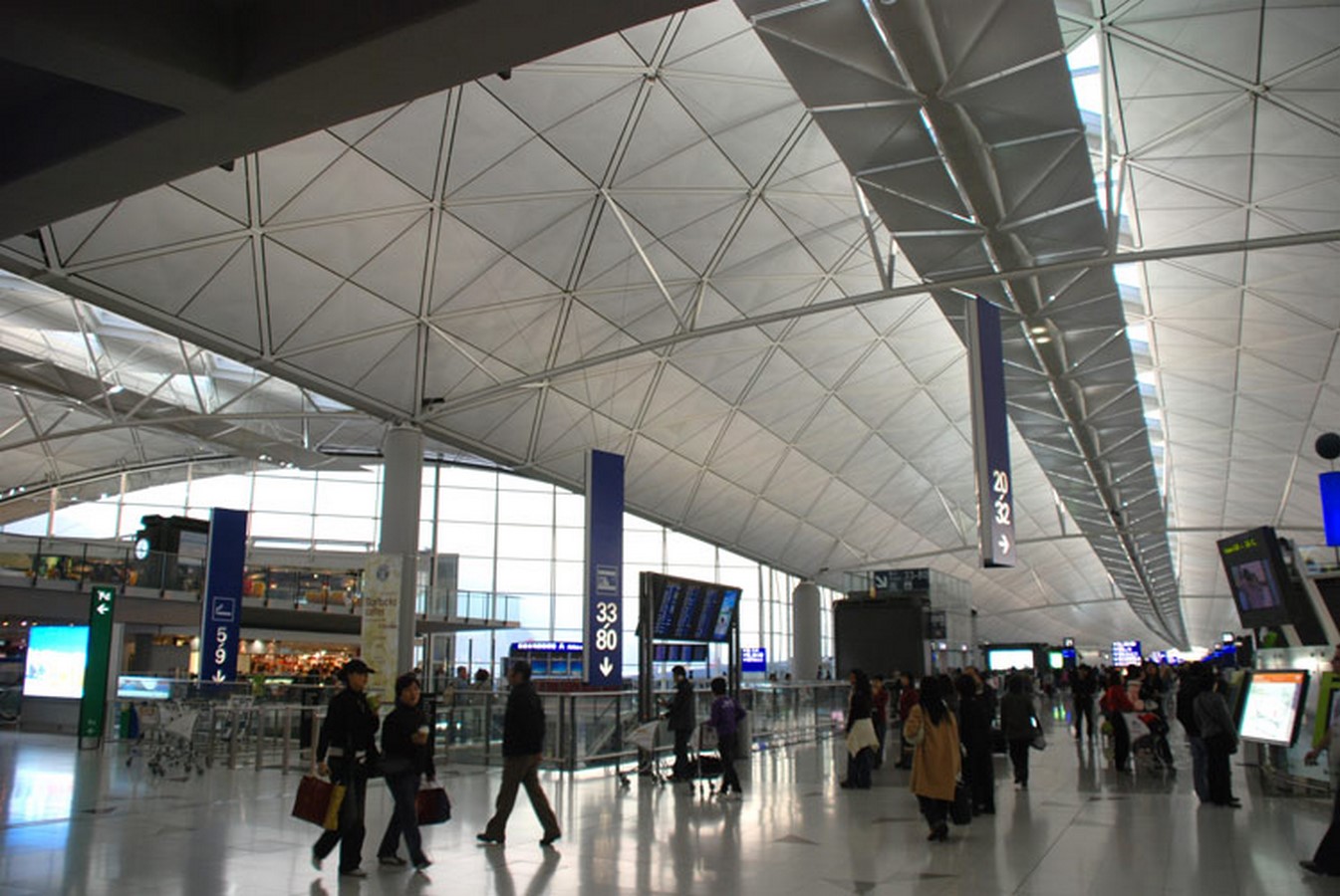 香港国际机场-福斯特建筑事务所设计的最具现代感的建筑作品-图4