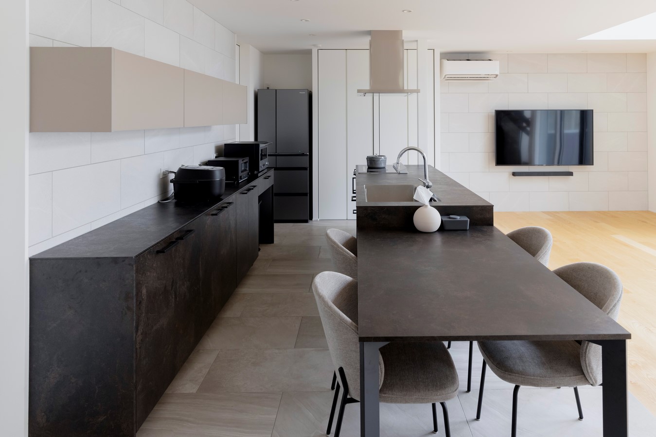5157长滨住宅/ Alts Design Office:图1